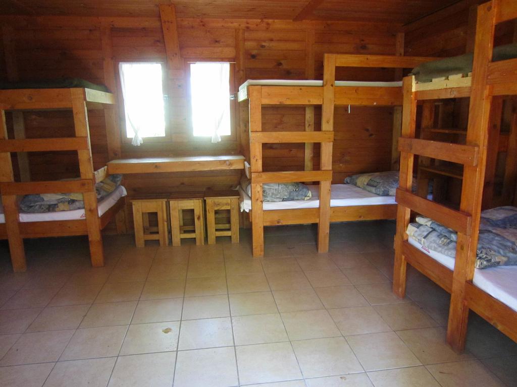 Nyirfaliget Lovaskemping Es Turistahaz Hotel Nyiregyhaza Bagian luar foto